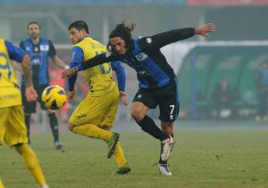 Schelotto in azione con la maglia dell'Atalanta © Dino Panato/Getty Images