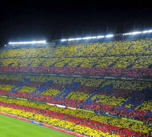 Il tifo del Camp Nou: sarà questo un ulteriore problema per il Milan | © David Ramos/Stringer / Getty Images