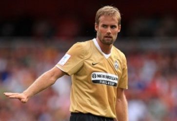 Prima cessione Juve: Mellberg va all’Olympiacos. In uscita anche Poulsen