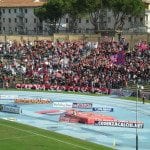 La Curva Sud esulta al gol di Scotto 2