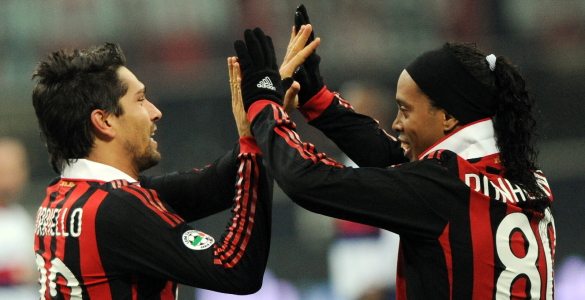 Milan ecco la svolta: Ronaldinho vuole il Flamengo, Huntelaar la Premier
