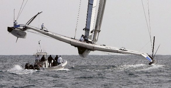 Vela, Coppa America: Oracle batte Alinghi anche nella seconda regata e riporta il trofeo negli Stati Uniti