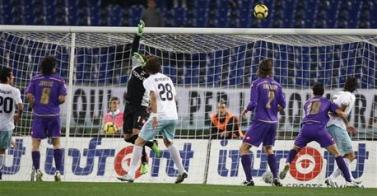 Serie A: Keirrison salva la Fiorentina nel finale, 1-1 contro la Lazio