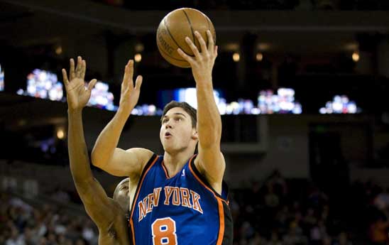 NBA: Gallinari trascina New York, Nets ancora fermi al palo.