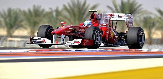 F1, qualifiche Bahrein: è di Vettel la prima pole stagionale, Ferrari 2a e 3a