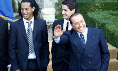 Milan: Berlusconi e Bronzetti fanno visita ai rossoneri. Solo un saluto o vertice di mercato?