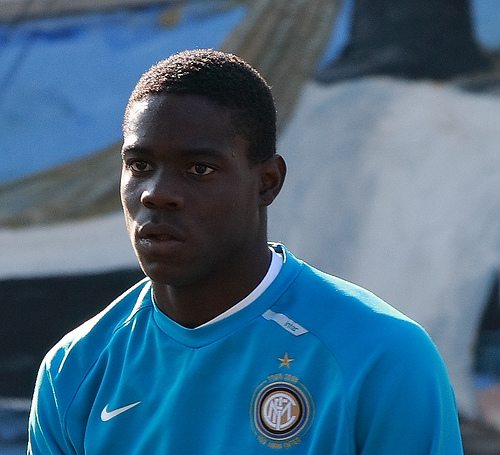 Inter: inizia l’operazione Chelsea. Preoccupano Balotelli e Santon