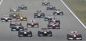 F1, Gp Cina: vince Button, doppietta McLaren. Alonso quarto
