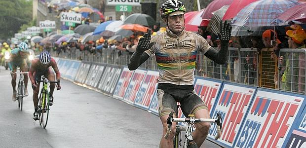 Giro d’Italia: Evans da leggenda nella settima tappa, Vinokourov in rosa