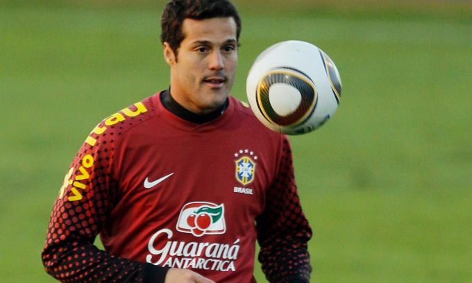 Julio Cesar smentisce le voci di addio dall’Inter