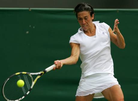 L’erba di Wimbledon indigesta per la Schiavone. Federer a fatica, ok Roddick e Jankovic