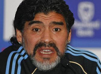 Maradona sbarca a Dubai: allenerà l’Al Wasl