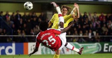 Magia di Adebayor: Villareal-Arsenal 1-1