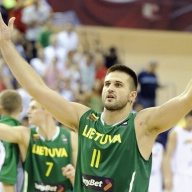 Kleiza porta la Lituania al bronzo, Serbia battuta 99-88