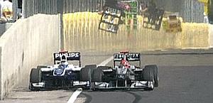 F1: Schumacher da bandiera nera. Il tedesco si scusa con Barrichello