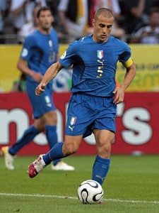 Curve Juventus: “Fischieremo Cannavaro”