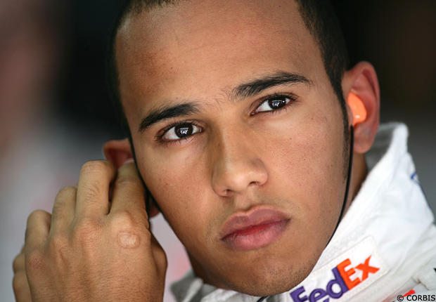 F1, Suzuka: Hamilton penalizzato di cinque posizioni per la sostituzione del cambio