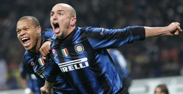 Il complottista Cambiasso salva Benitez