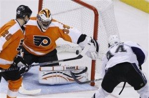 NHL: Spettacolo a Philadelphia ma vince Tampa Bay, Dallas e Boston OK