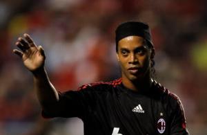 Il Milan non fa sconti: Ronaldinho costa 8 milioni