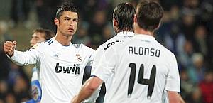 Mou e Ronaldo ancora polemici. Il gesto del “robo”. Video
