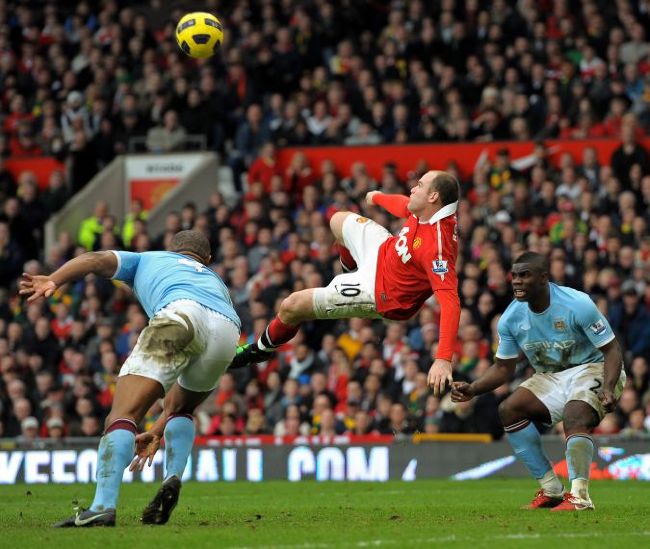 Pazzesco gol di Rooney. Allo United il derby di Manchester