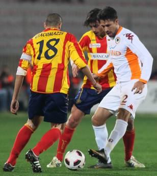 La Roma passa a Lecce: vittoria di rigore