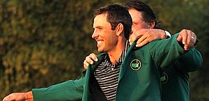 Augusta Masters. Schwartzel indossa la giacca verde, crollo McIlroy. Molinari 11°