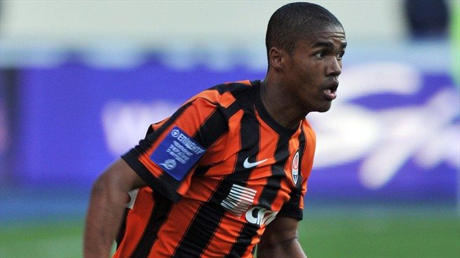 Mercato Napoli: si punta su Douglas Costa, ma il sogno è Pastore