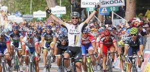 Giro d’Italia, Sprint di Cavendish tra le polemiche, Contador sempre leader