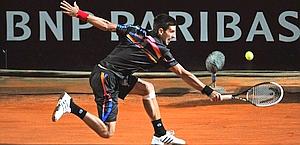 Tennis, Roma: inarrestabile Djoker, Sharapova ok