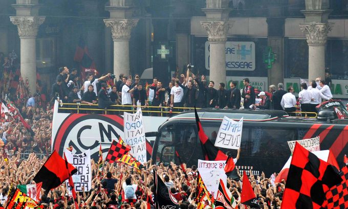 Lassini “imbucato” alla festa scudetto del Milan. E’ polemica