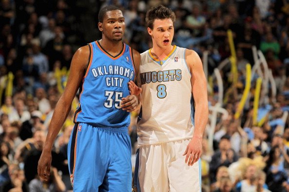 NBA, Gallinari batte Oklahoma City. Bene Knicks, Bulls e Spurs