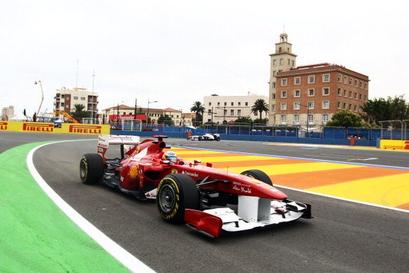 F1, acuto di Alonso nelle libere a Valencia