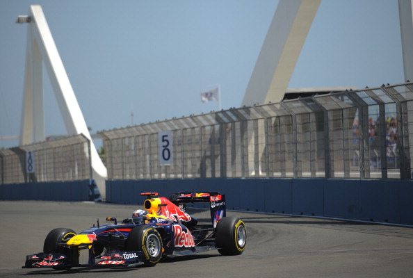 F1: Vettel in pole a Valencia, prima fila Red Bull