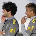 Brazil’sforward Neymar (R) and forward A