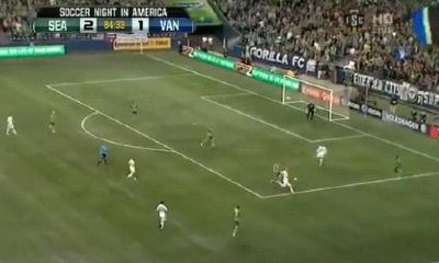 Video Incredibile gol di Eric Hassli. Il gol dell’anno?
