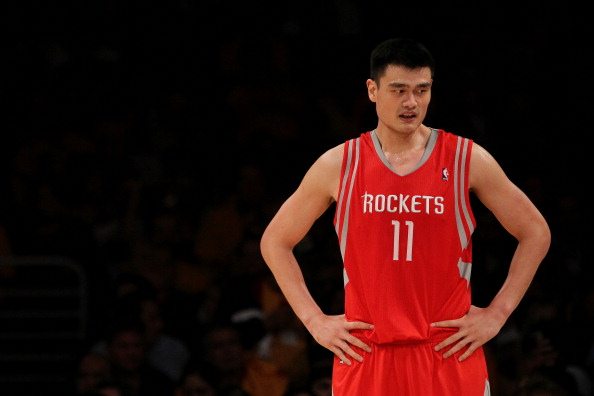 NBA: Sfortuna Yao Ming, gli infortuni lo costringono al ritiro