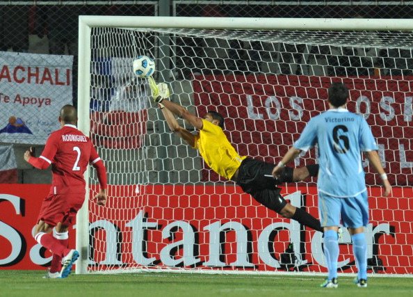 Uruguay-Peru 1-1. Steccano Cavani e Forlan