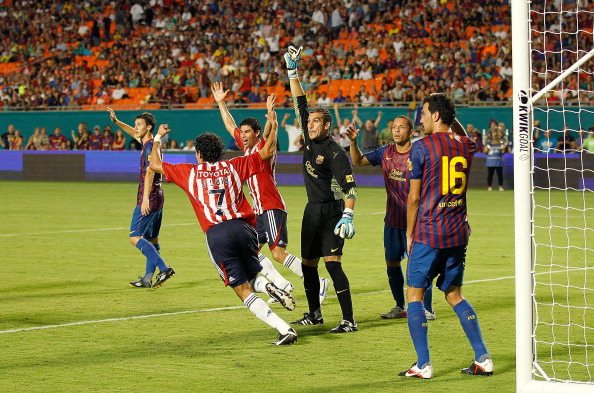 Crollo Barça, 1-4 con il Chivas. Gol in sforbiciata di Fabian [video]