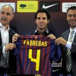 Barcelona’s new player Cesc Fabregas (C)