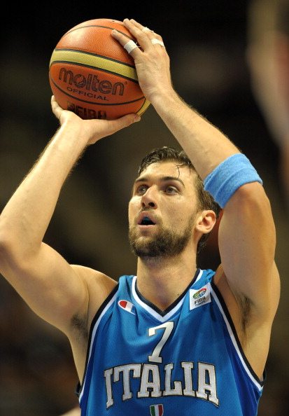 Super Bargnani contro la Lettonia, l’Italia è ancora viva