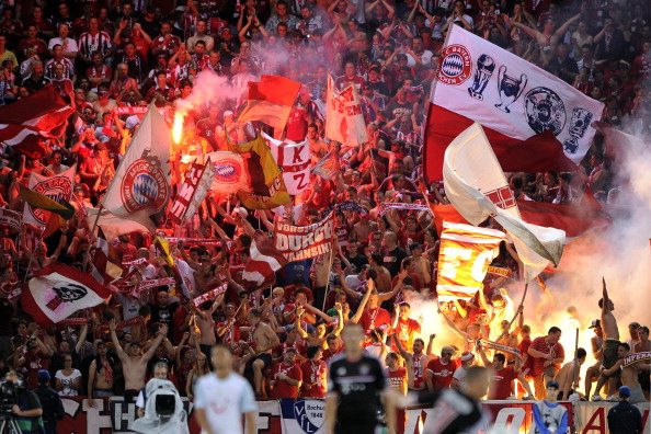 Napoli, accoltellati due tifosi del Bayern