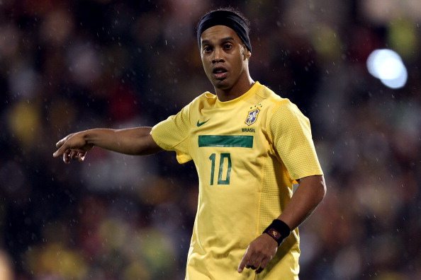 Ronaldinho trascina il Brasile, Messico ko 2-1