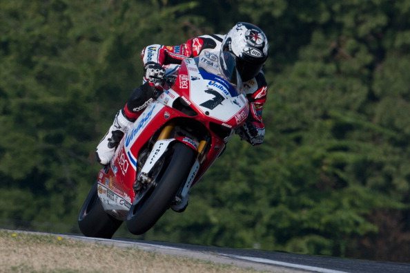 Superbike, in Francia Checa concede il bis. Anche la Ducati campione del mondo