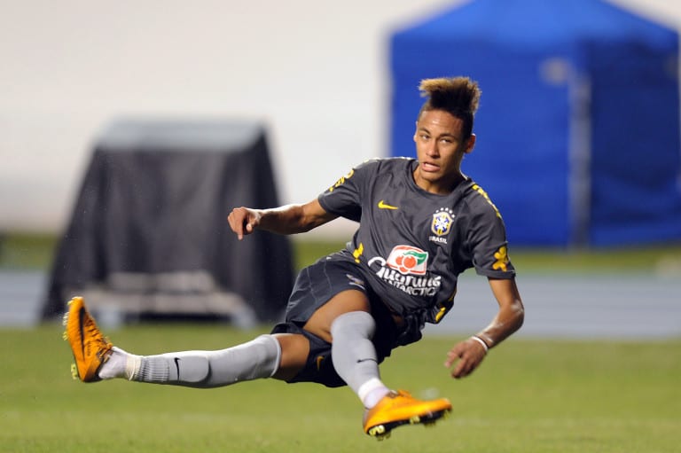 Neymar rinnova col Santos fino al 2014