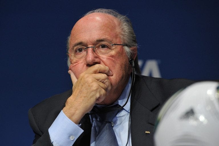 Razzismo calcio, Blatter si scusa ma non si dimette