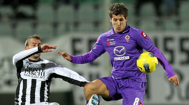 Fiorentina Siena 2-1, il derby si tinge di viola