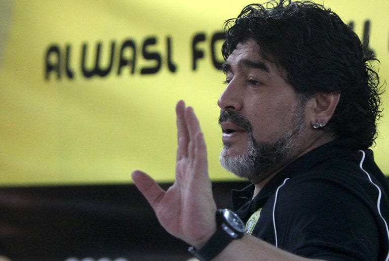 Maradona dimesso dopo operazione per calcoli renali