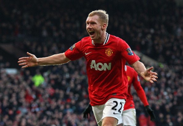 Scholes lancia il Manchester United in vetta, Chelsea ok